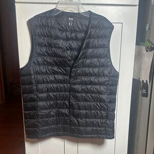 Uniqlo Charcoal Quilted Vest